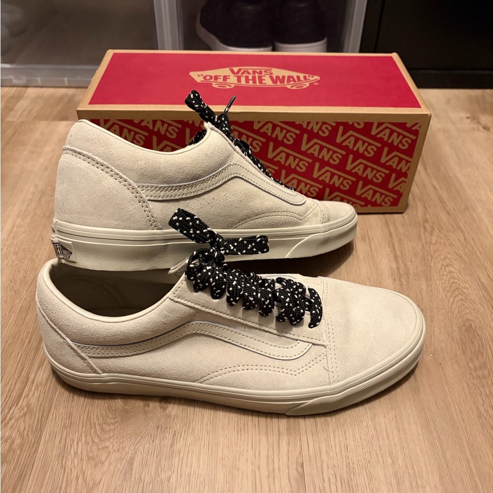Vans Men’s Cream Sneakers